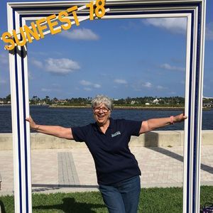 Meet your Posher, Donna